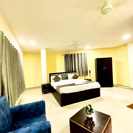 Hotel Sky Park Shamshabad Exterior photo