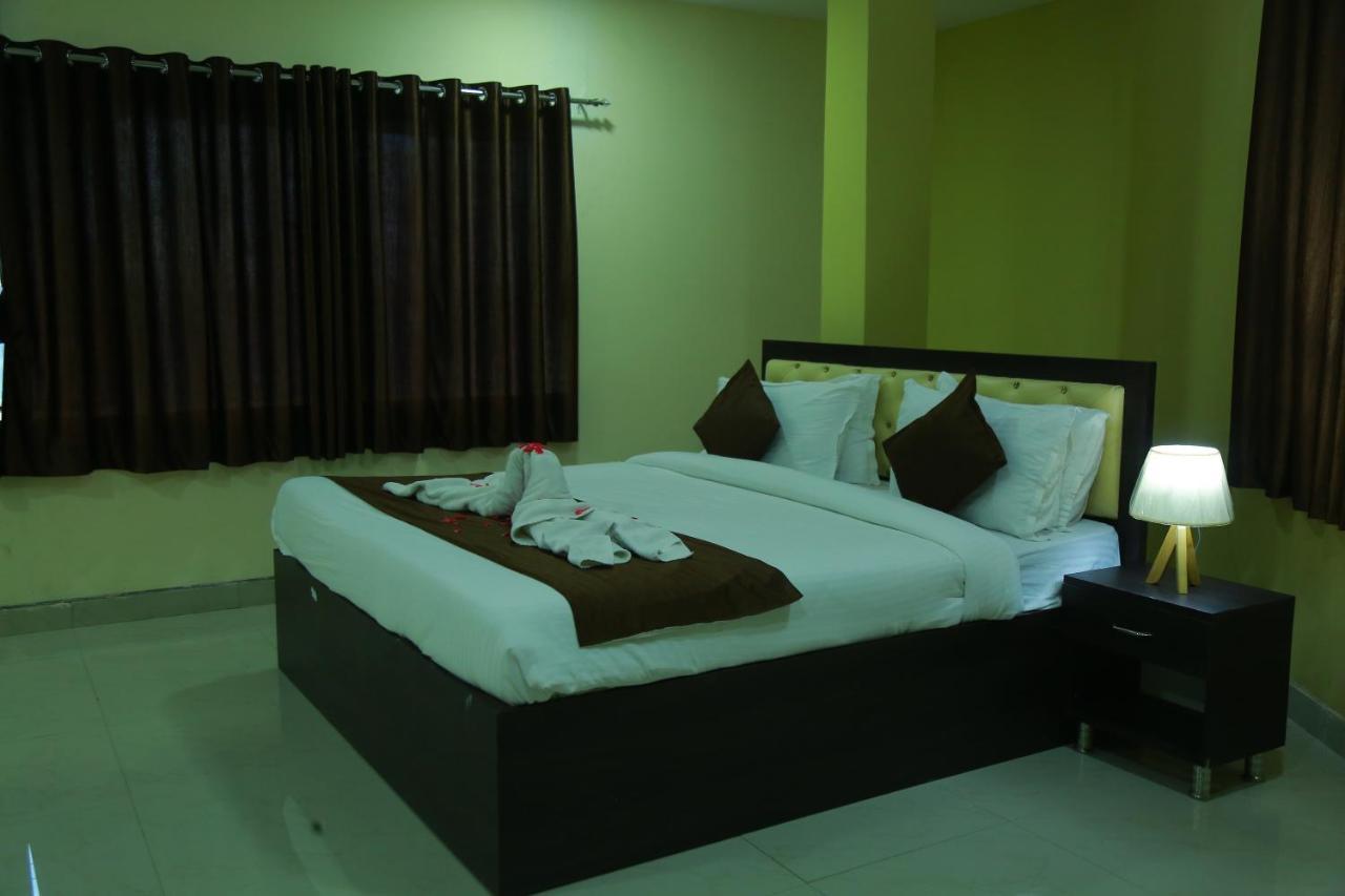 Hotel Sky Park Shamshabad Exterior photo